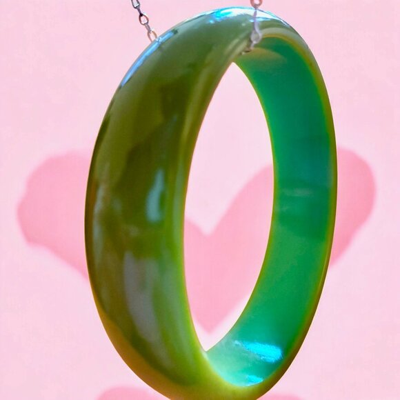 Vintage Bakelite Bangle Bracelet Green Smooth - Picture 9 of 16